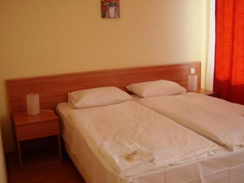Hotel Lido Мишкольц Экстерьер фото